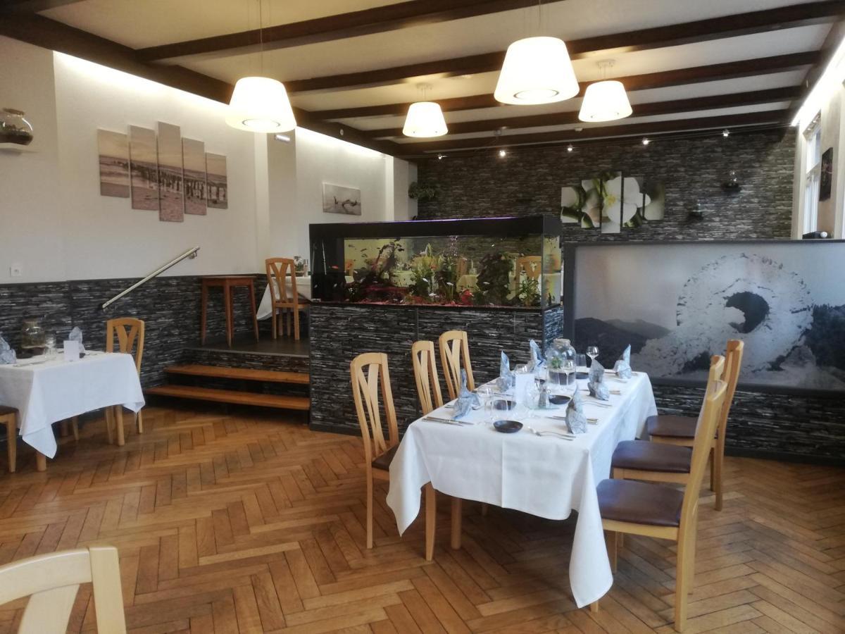 Hotel Restaurant Le Moschenross Тан Екстериор снимка